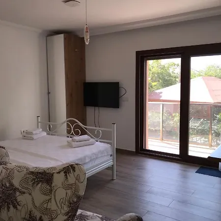 Leman Apartment